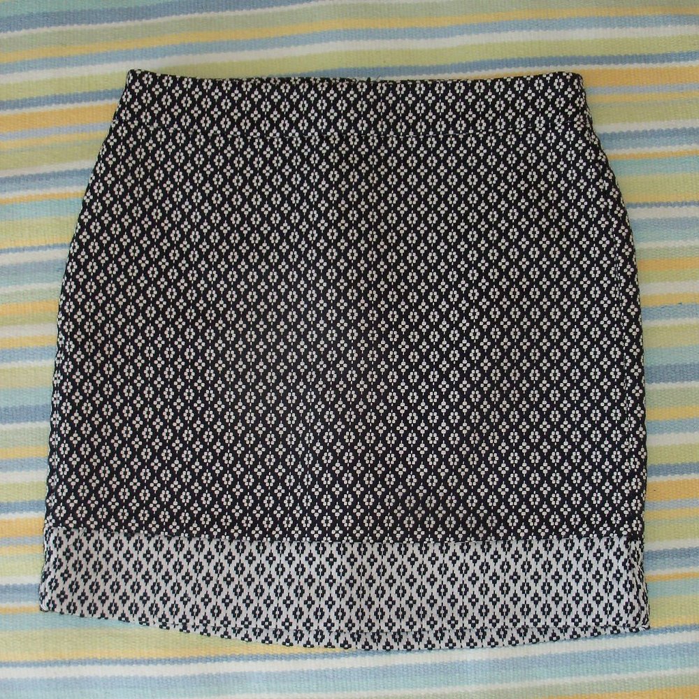 New Ann Taylor LOFT printed Straight Skirt 2